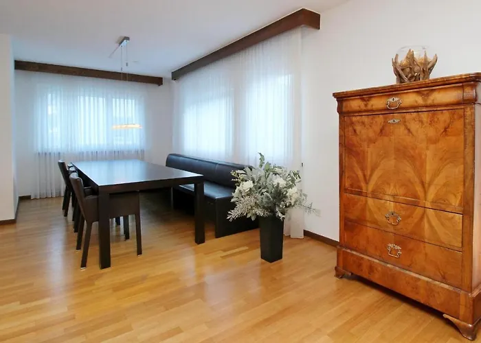 Chesa Alice Apartman *